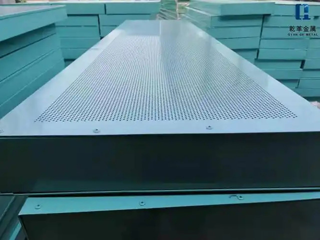 穿孔吸音板