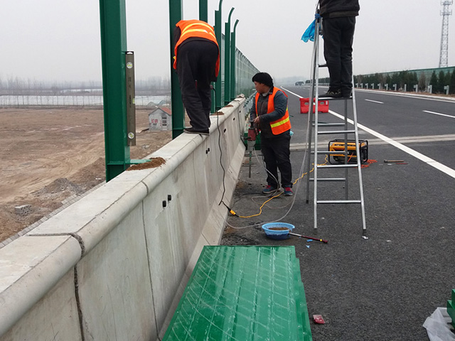 道路声屏障